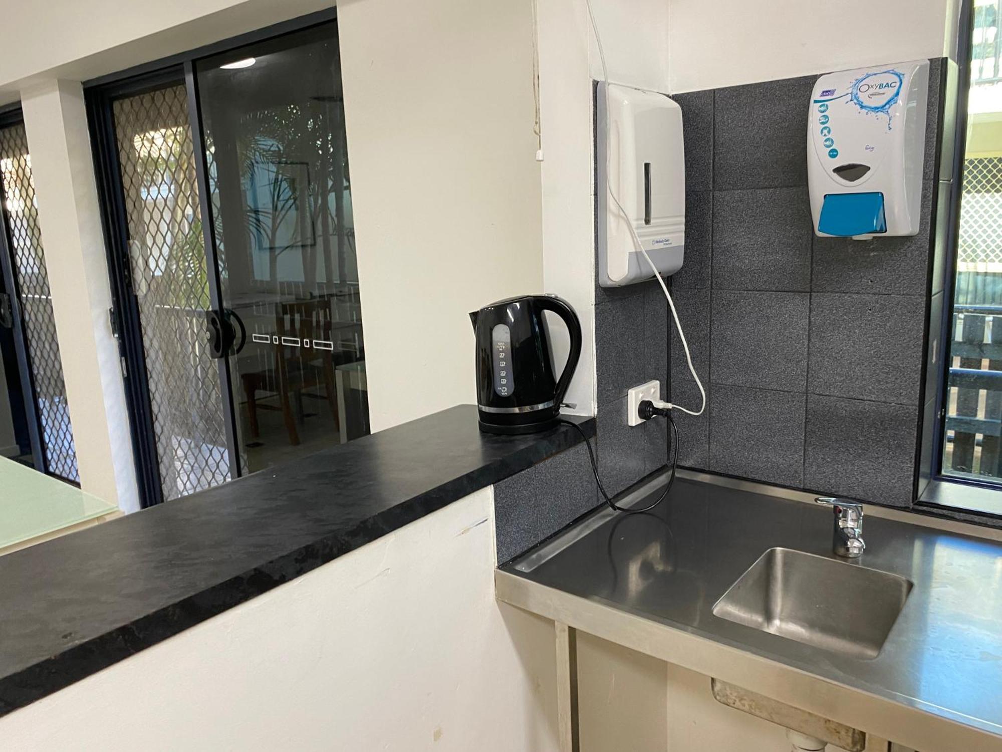 Arrival Lodge Hostel Accommodation Gold Coast Ngoại thất bức ảnh